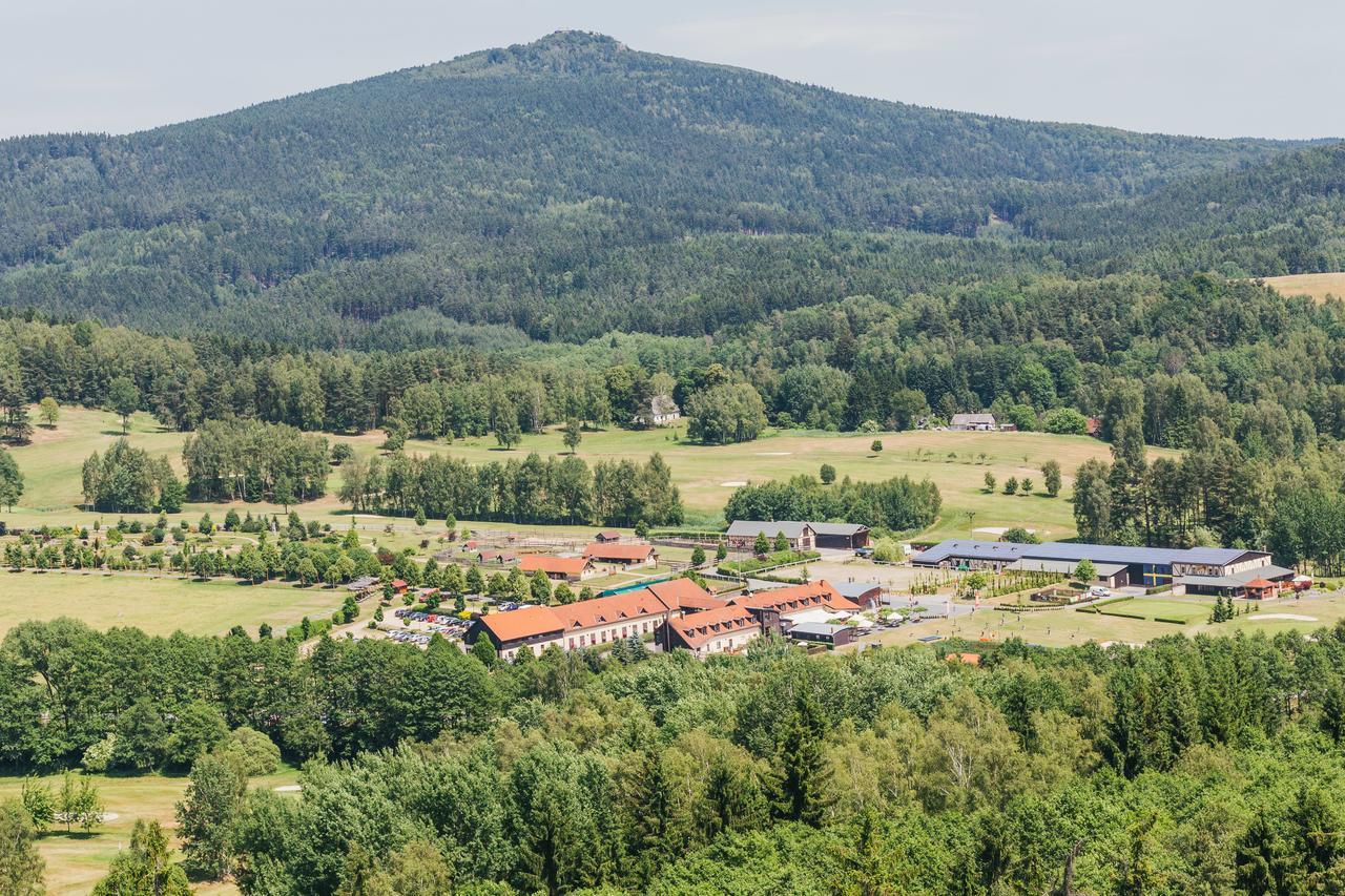Resort Malevil Jablonné v Podještědí Exterior foto